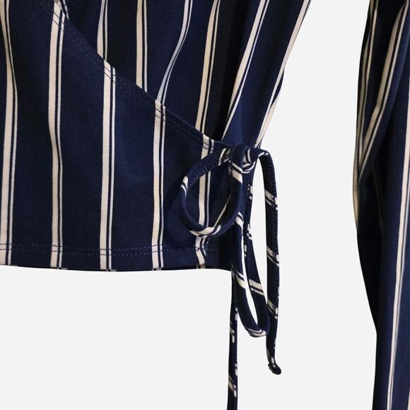 Forever-21 Women's Blue and Navy Shirt - Picture 2 of 3